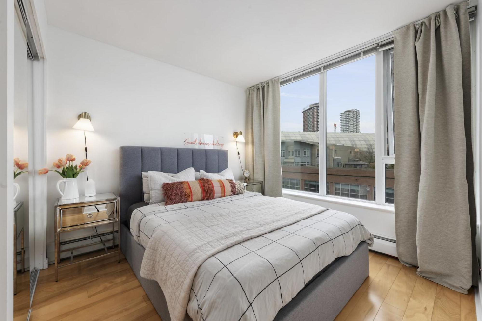 וונקובר Lovely One-Bedroom Apartment With Pool, Hot Tub, And Gym In The Heart Of Downtown, Skytrain 3Min Away מראה חיצוני תמונה